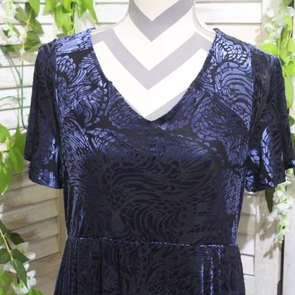 Torrid Blue Velvet Burnout Dress (1319) - Picture 5 of 11